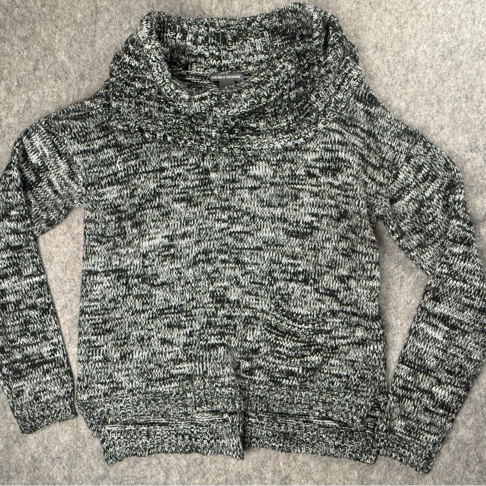 Chelsea & Theodore Cowl Neck Knit Sweater Women’s Large Black and White Pullover